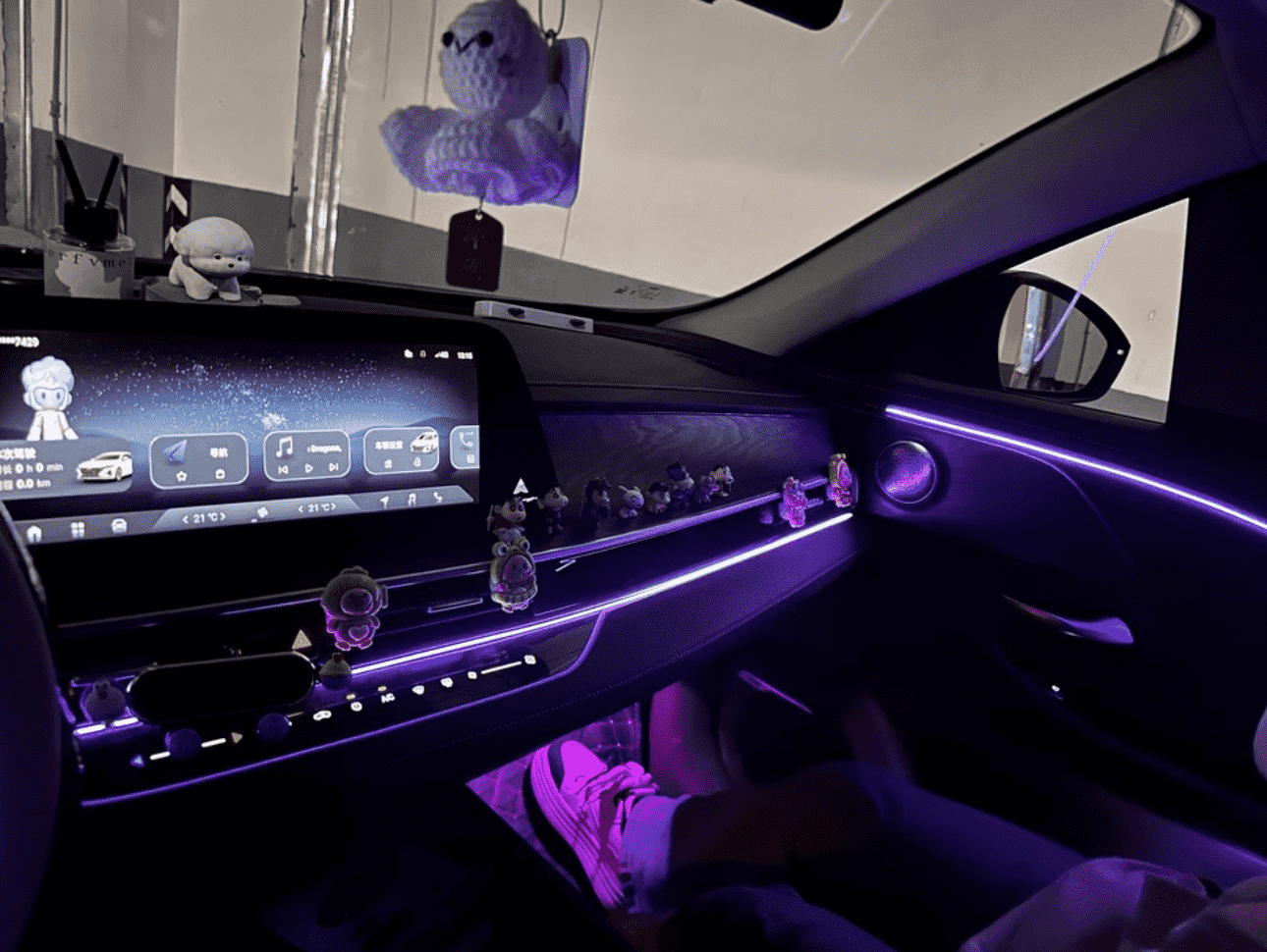 Xevaban.com ở 214 Giải Ph&oacute;ng l&agrave; đơn vị chuy&ecirc;n cung cấp phụ kiện oto, đồ chơi oto, phụ kiện omoda c5, đồ chơi omoda c5,&nbsp;xevaban, 214 giải ph&oacute;ng, đ&egrave;n nội thất omoda c5, đ&egrave;n led nội thất omoda c5, độ đ&egrave;n nội thất omoda c5.